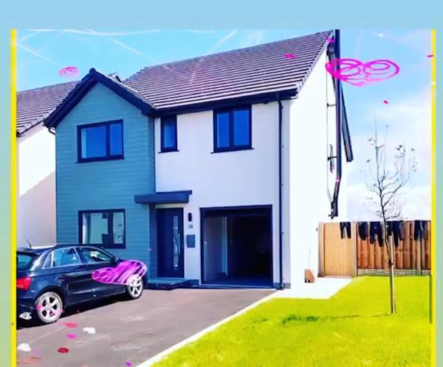 Rhosneigr Anglesey Mountain Surf Holiday home Llanfaelog